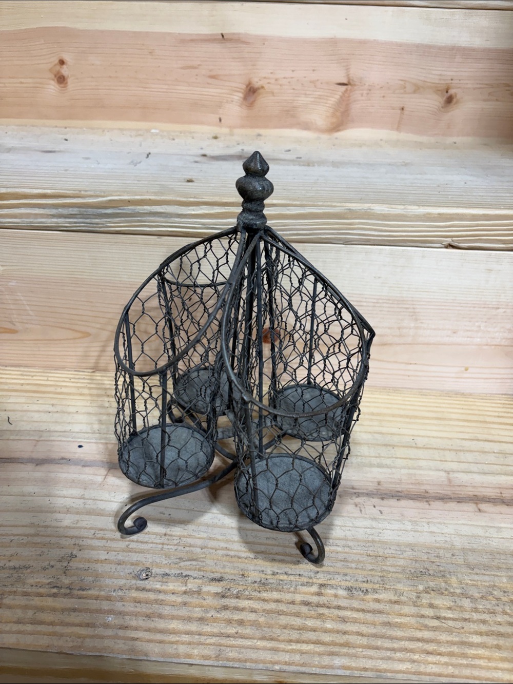 Rustic Metal Wire Caddy
